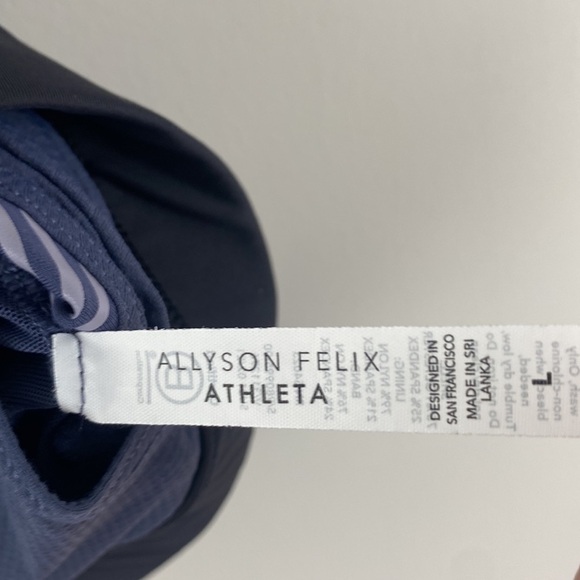 Allyson Felix x Athleta Collab Ultimate Legend Sports Bra Size Large - Picture 13 of 13